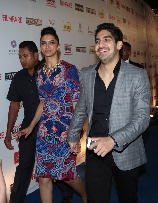 फिल्‍मफेयर की प्री-अवार्ड पार्टी में लगा सितारों का मेला