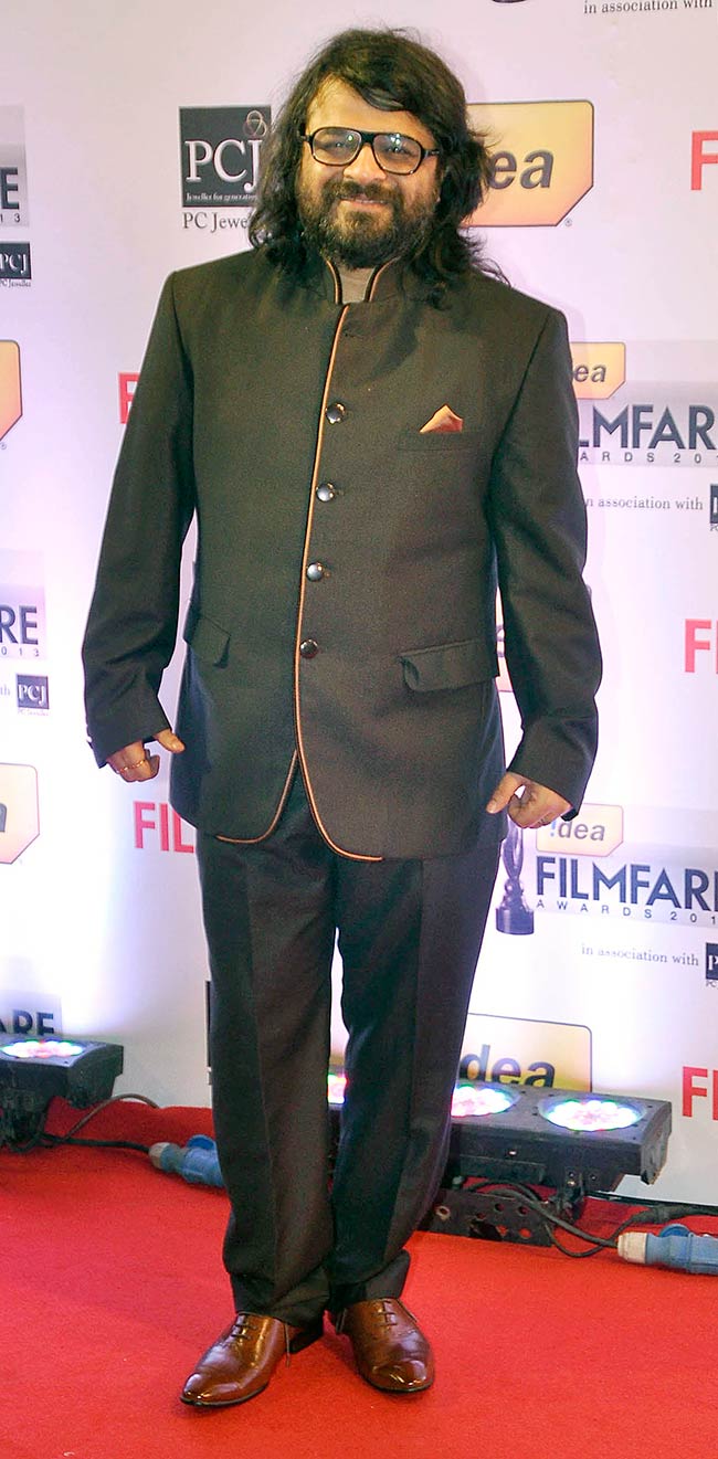 59वां फिल्‍म फेयर अवॉर्ड: छाए फरहान-दीपिका, सितारों से गुलजार शाम