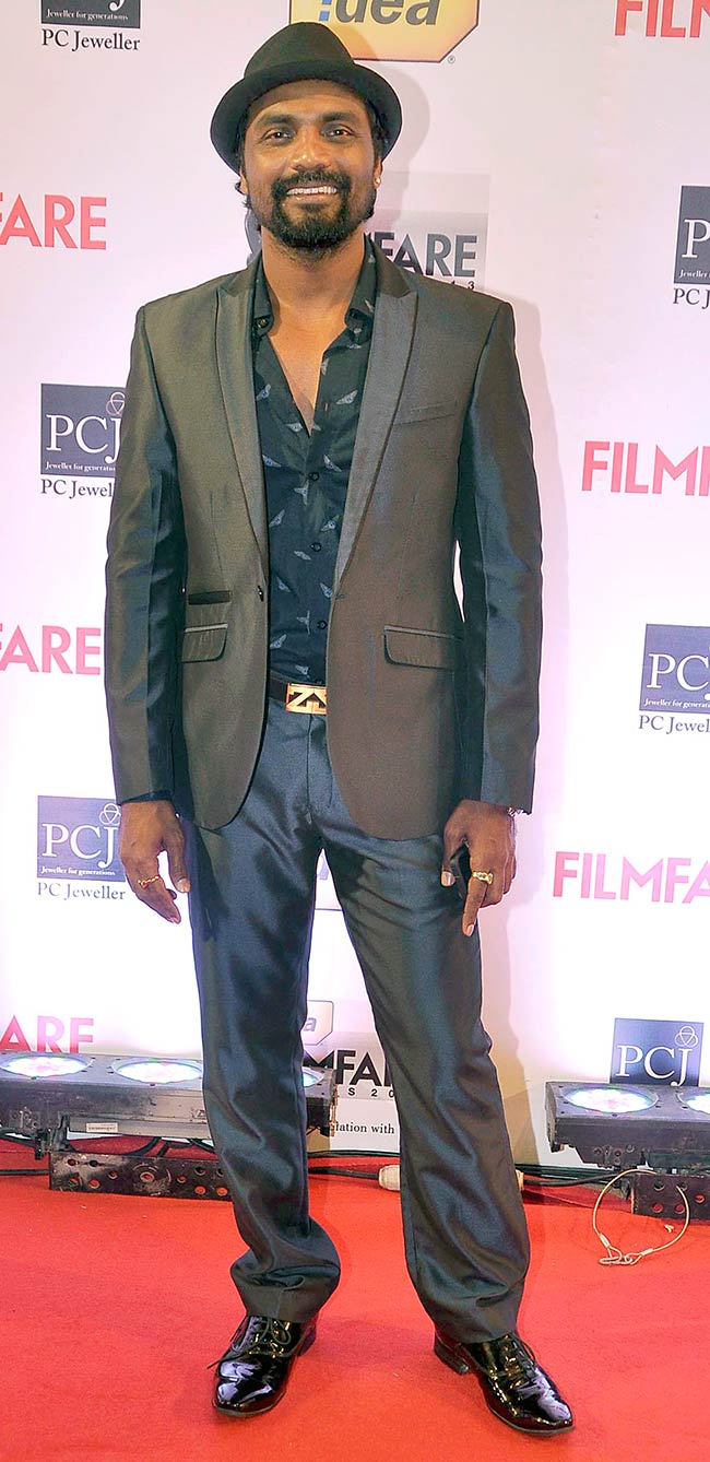 59वां फिल्‍म फेयर अवॉर्ड: छाए फरहान-दीपिका, सितारों से गुलजार शाम