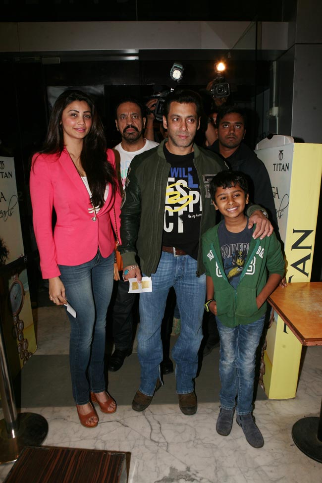 सलमान संग टीम 'जय हो' ने लिया 'शोले 3डी' का मजा