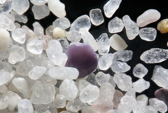 ये रेत के कण हैं या मनमोहक रत्‍नों के ढेर...