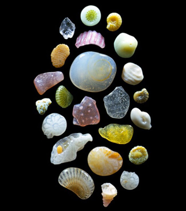 ये रेत के कण हैं या मनमोहक रत्‍नों के ढेर...