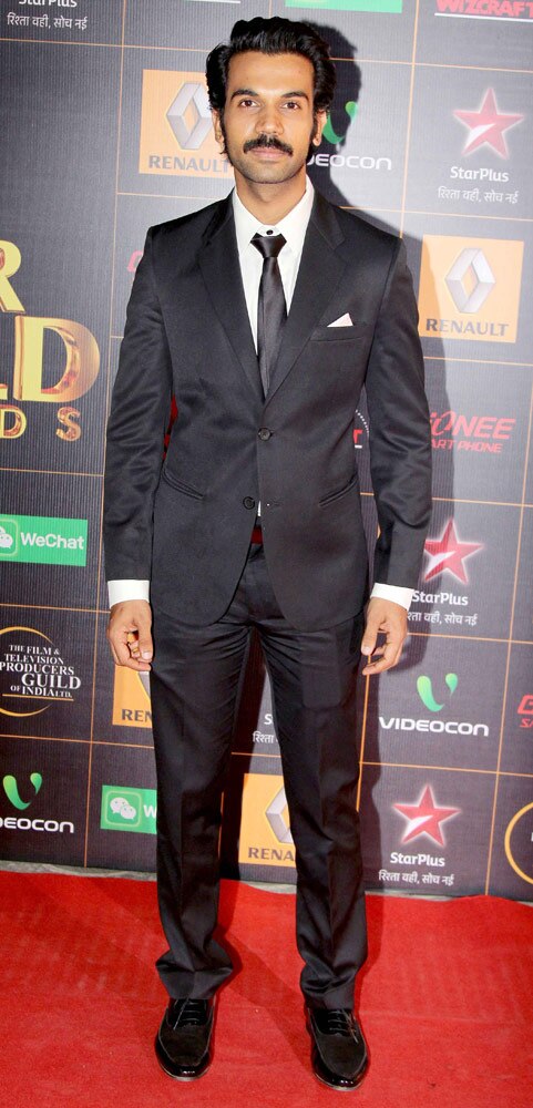 स्‍टार गिल्‍ड अवार्ड 2014 में रेड कार्पेट पर सितारे...