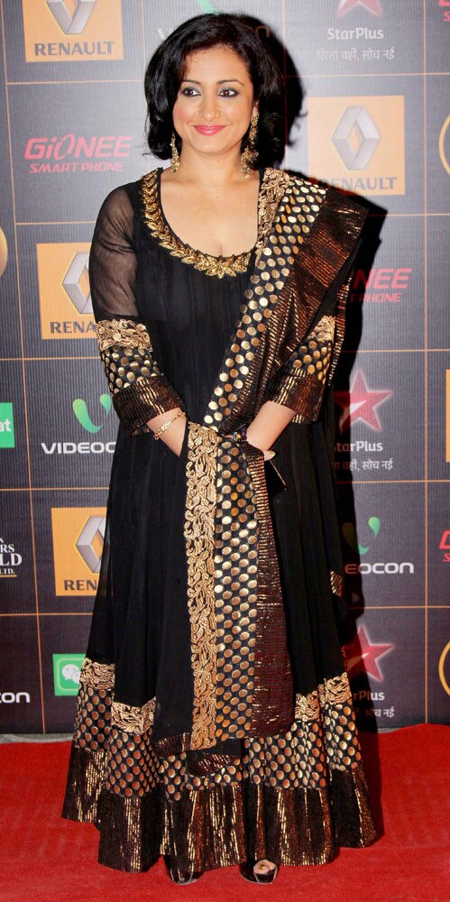 स्‍टार गिल्‍ड अवार्ड 2014 में रेड कार्पेट पर सितारे...