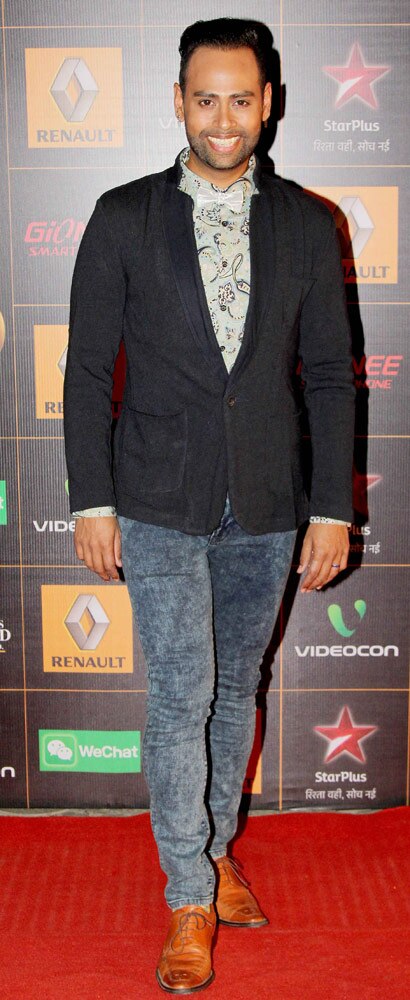 स्‍टार गिल्‍ड अवार्ड 2014 में रेड कार्पेट पर सितारे...