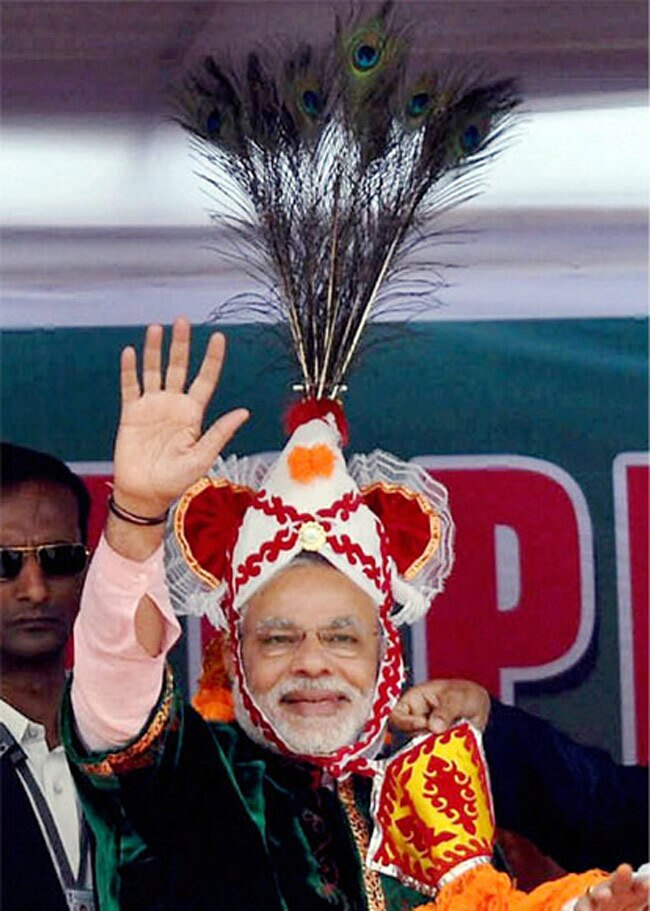 रैली दर रैली बदल रहा है मोदी का रंग-रूप