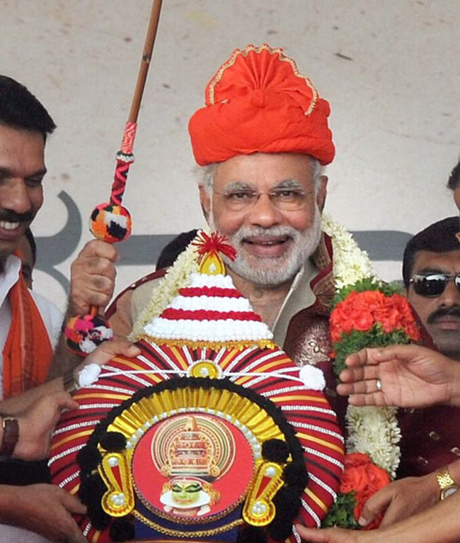 रैली दर रैली बदल रहा है मोदी का रंग-रूप