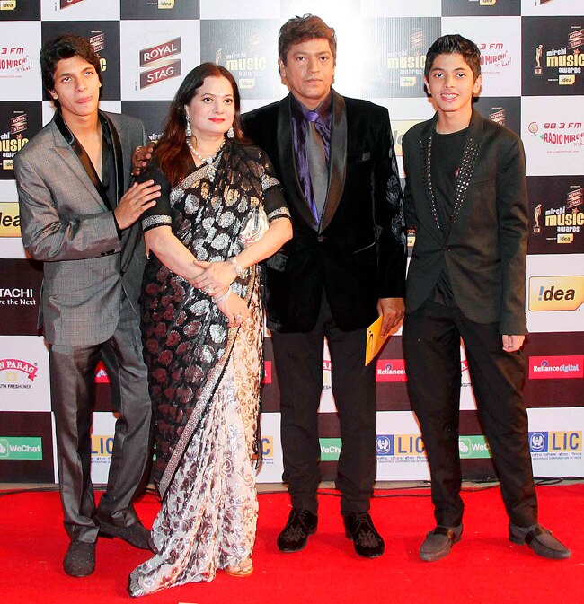 मिर्ची म्यूजिक अवॉर्ड्स में लगा बॉलीवुड सितारों का जमघट