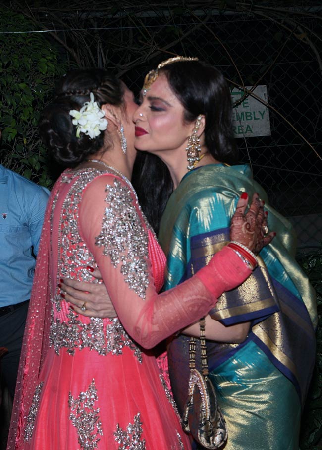 धर्मेंद्र और ड्रीम गर्ल हेमा मालिनी की बेटी आहना की शादी का एल्बम