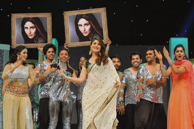 एशिया विज़न अवार्ड्स में करीना का 'देसी' अंदाज