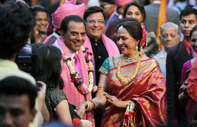 धर्मेंद्र और ड्रीम गर्ल हेमा मालिनी की बेटी आहना की शादी का एल्बम