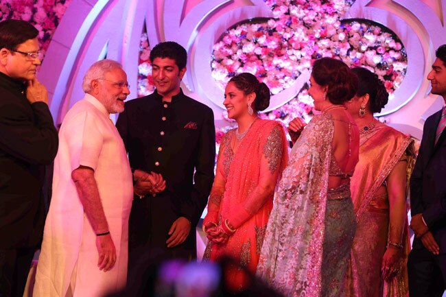 आहना-वैभव की शादी में पहुंचे नरेंद्र मोदी | शादी का एलबम