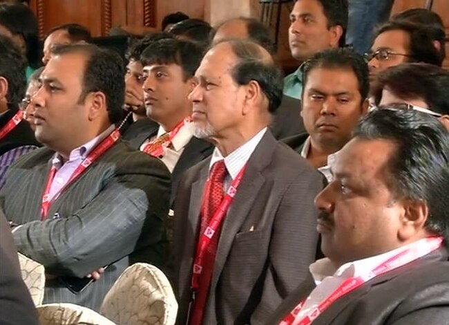 पंचायत आजतक में मनीष तिवारी, राहुल मेहरा और सुशील मोदी में तकरार