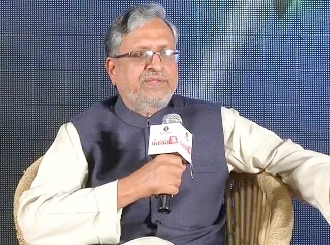 पंचायत आजतक में मनीष तिवारी, राहुल मेहरा और सुशील मोदी में तकरार