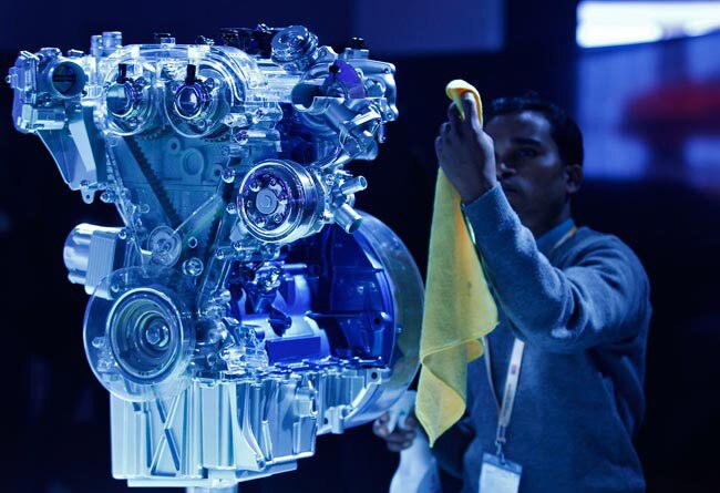 ऑटो एक्सपो 2014: सचिन, करीना, रणबीर और प्रियंका ने बढ़ाई रौनक