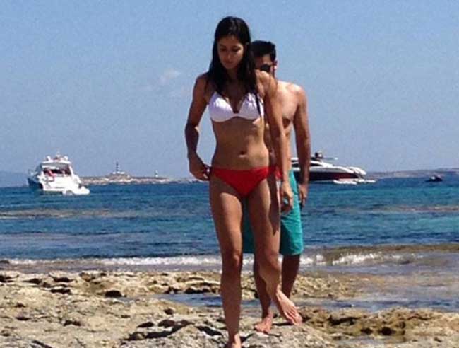 कटरीना कैफ की कॉन्ट्रोवर्शियल तस्वीरें...