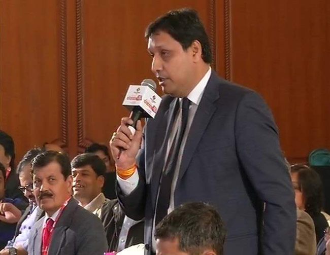 पंचायत आज तक में  राजीव शुक्‍ला और शाहनवाज हुसैन में जुबानी जंग