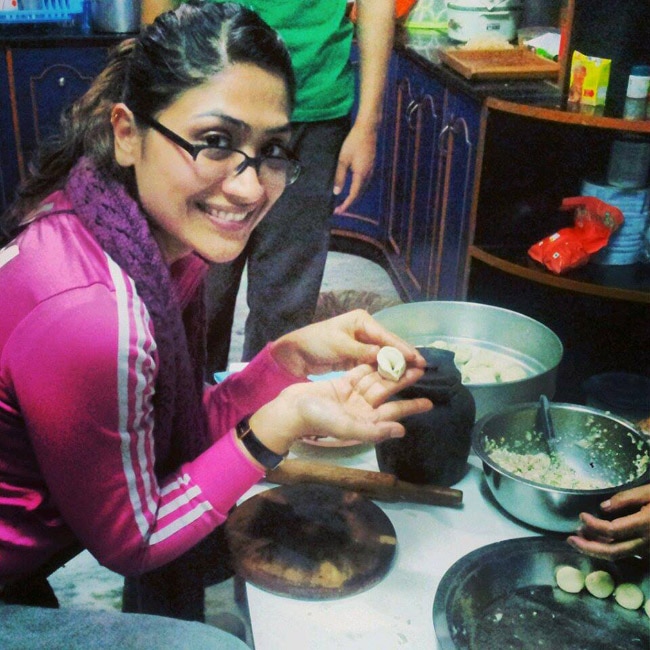 एक्ट्रेस गीतिका त्यागी की अनदेखी तस्वीरें...