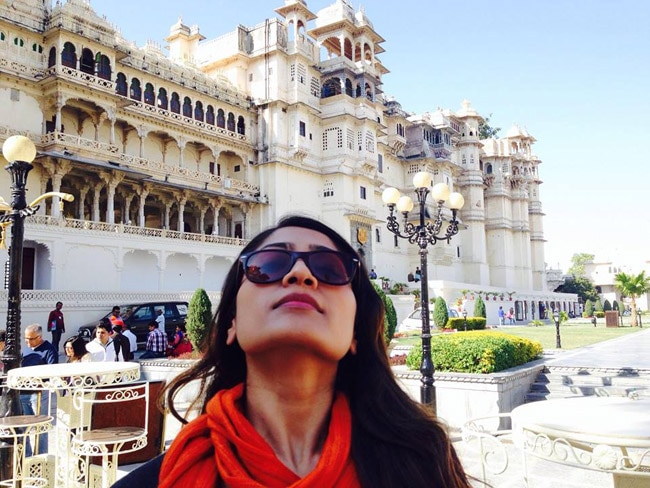 एक्ट्रेस गीतिका त्यागी की अनदेखी तस्वीरें...