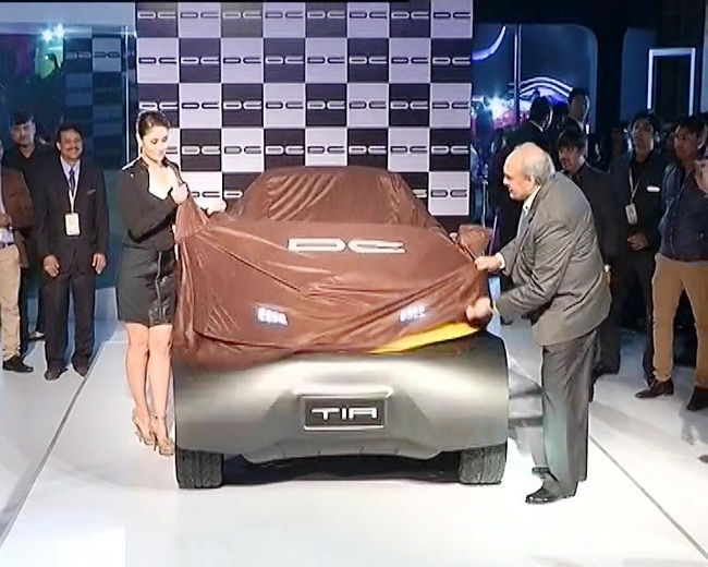 ऑटो एक्सपो 2014 में करीना कपूर के अंदाज