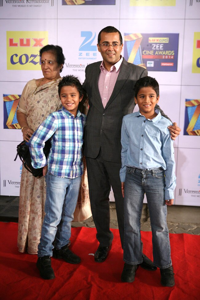 जी सिने अवॉर्डस 2014: रंग में दिखे सितारे