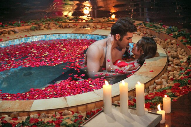 टीवीपुर की एक और बहू ने तोड़ी सारी हदें!