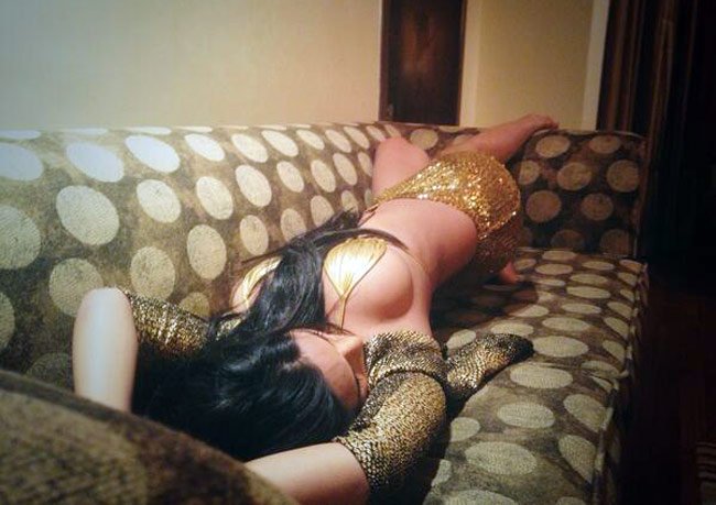 पूनम पांडे ने शेयर की अपनी पुरानी तस्वीर