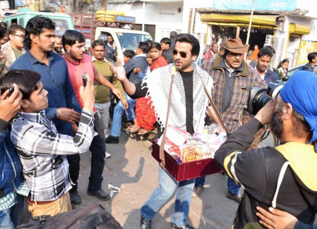 सलमान बने हज्‍जाम, मीका ने बनाई चाय