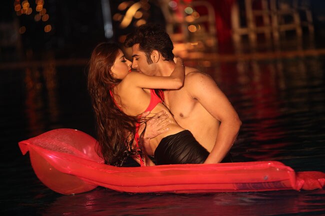 टीवीपुर की एक और बहू ने तोड़ी सारी हदें!