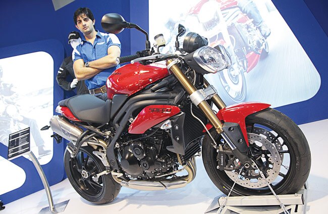 बाइक ऐसी-ऐसी कि निगाहें थम जाएं...