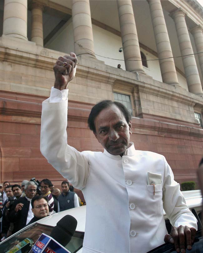 तेलंगाना बिल लोकसभा में पास, कहीं खुशी तो कहीं धरना