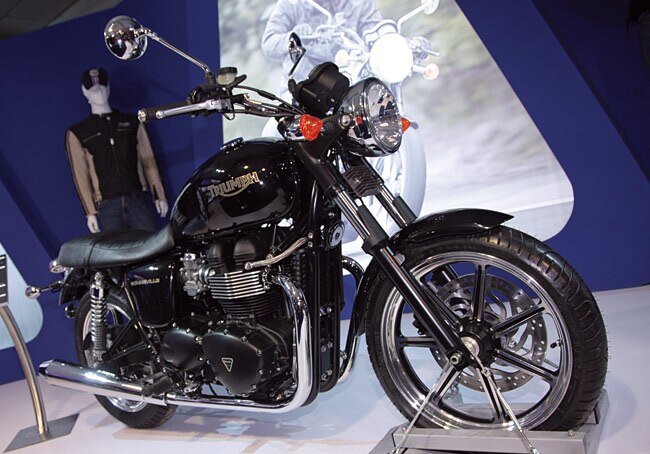 बाइक ऐसी-ऐसी कि निगाहें थम जाएं...