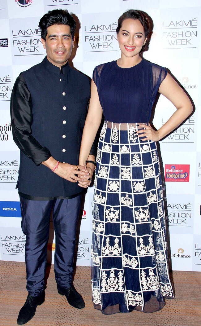 मनीष मल्‍होत्रा के शो के साथ शुरू हुआ लैक्‍मे फैशन वीक 2014