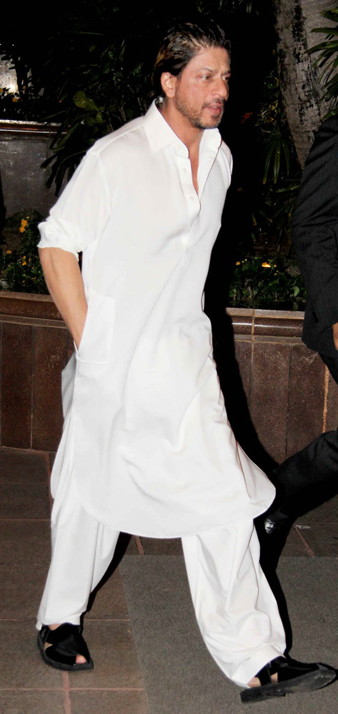 जूही चावला के भाई की Prayer meet में पहुंचा बॉलीवुड