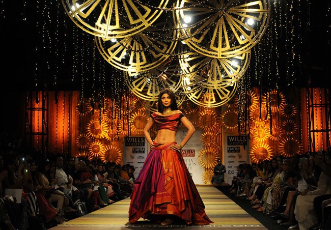 विल्‍स लाइफस्‍टाइल फैशन वीक में पहुंचे शिल्‍पा और हरमन