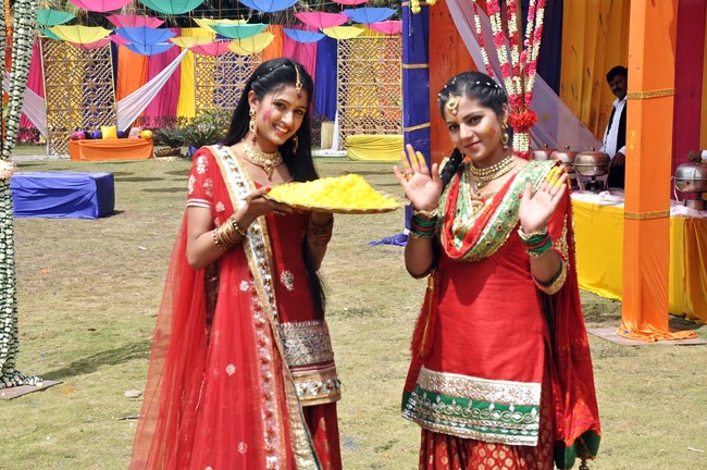 छोटे पर्दे के सितारों का होली धमाल, रंग, मस्‍ती और गुलाल