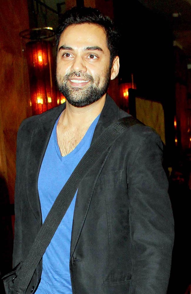 सोनम कपूर ने किया FICCI फ्रेम्‍स 2014 का उद्घाटन