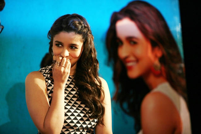 '2 स्‍टेट्स' के ट्रेलर रिलीज पर आलिया और अर्जुन की जोड़ी