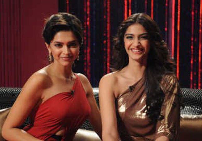 Koffee With Karan में सितारों का 'ड्रामा' और 'चुगली'