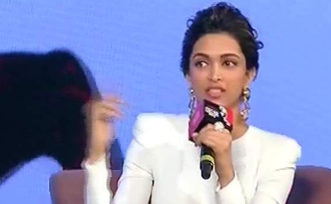 08 मार्च 2014: तस्वीरों में दिनभर की बड़ी खबरें