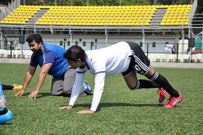 फुटबॉल खेलने पहुंची बॉलीवुड की युवा ब्रिगेड