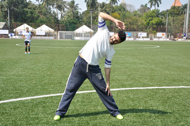 फुटबॉल खेलने पहुंची बॉलीवुड की युवा ब्रिगेड