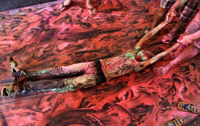 होली में रंगकर ऐसे ही नजर आते हैं आप...