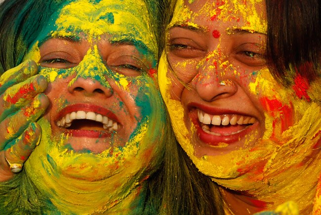 होली में रंगकर ऐसे ही नजर आते हैं आप...