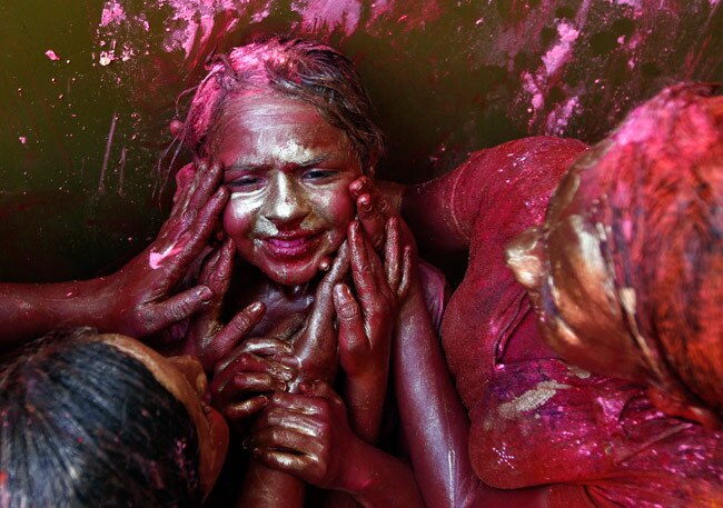 होली में रंगकर ऐसे ही नजर आते हैं आप...