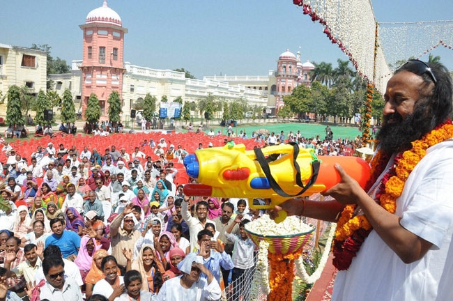 होली में रंगकर ऐसे ही नजर आते हैं आप...