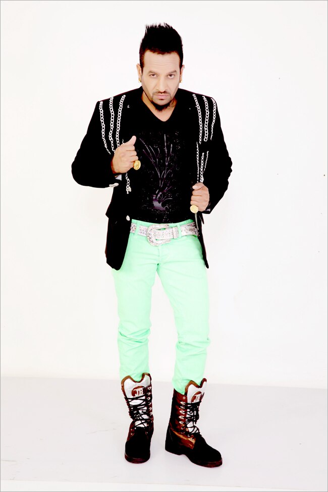 बॉलीवुड के सिंगर्स कैसे मनाते हैं होली