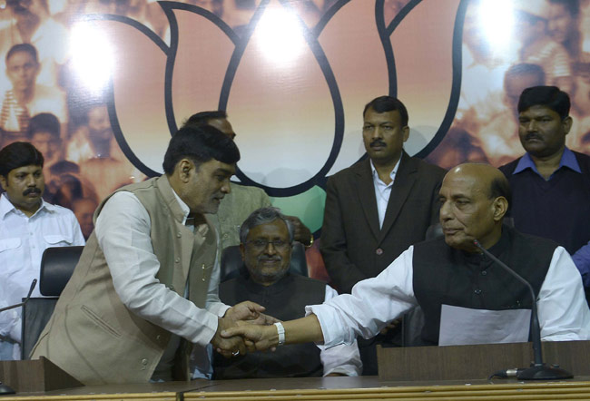 लालू से खफा होकर BJP में शामिल हुए रामकृपाल यादव