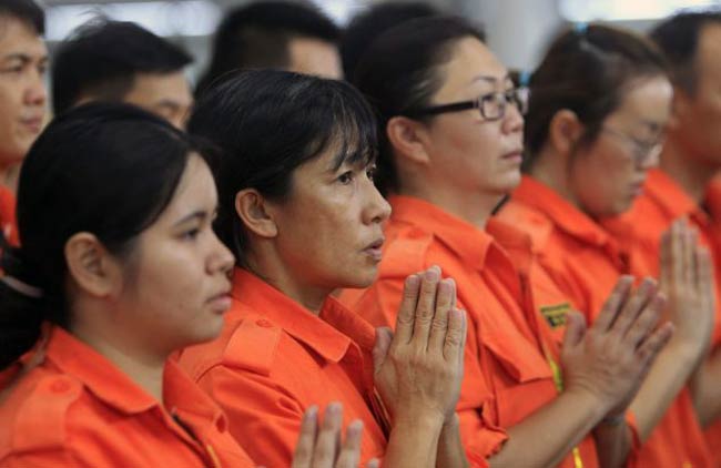 मलेशिया एयरलाइंस के विमान को क्‍या समुद्र निगल गया?