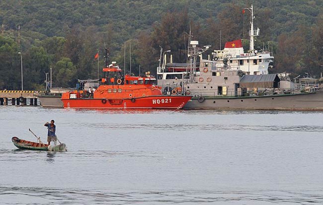 मलेशिया एयरलाइंस के विमान को क्‍या समुद्र निगल गया?